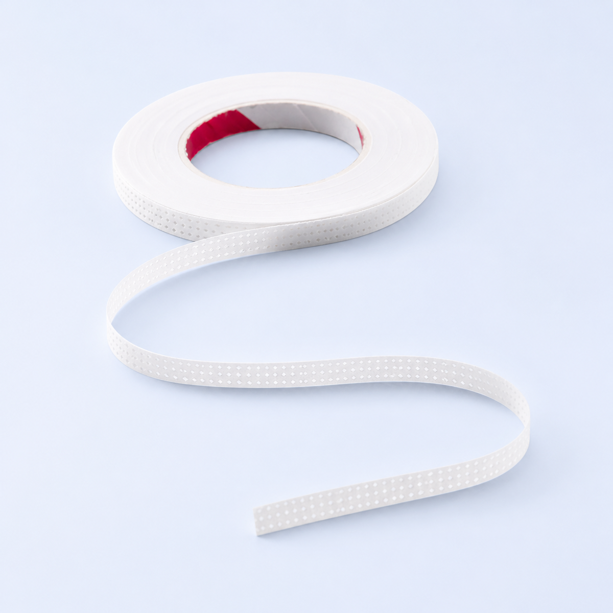 Fita japonesa microperfurada branca de 4 mm para pestanas em espiral