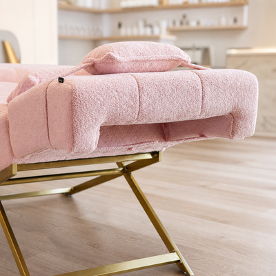 Detalhe fiel do recorte inferior e da estrutura dourada da Lash Bed FB Comfy Teddy Pink