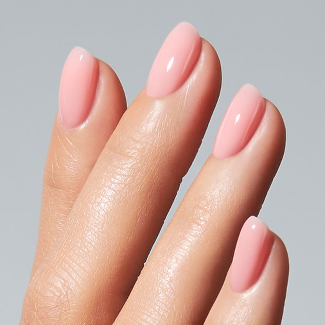 Resultado do American Creator Color Gel Disguise Collection C aplicado em unhas de acabamento brilhante