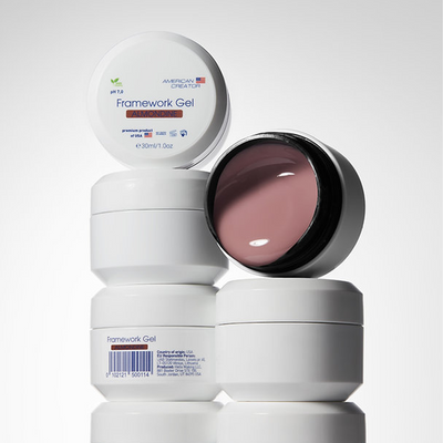 American Creator Framework Gel Almondine 30 ml em composição com boiões abertos e fechados