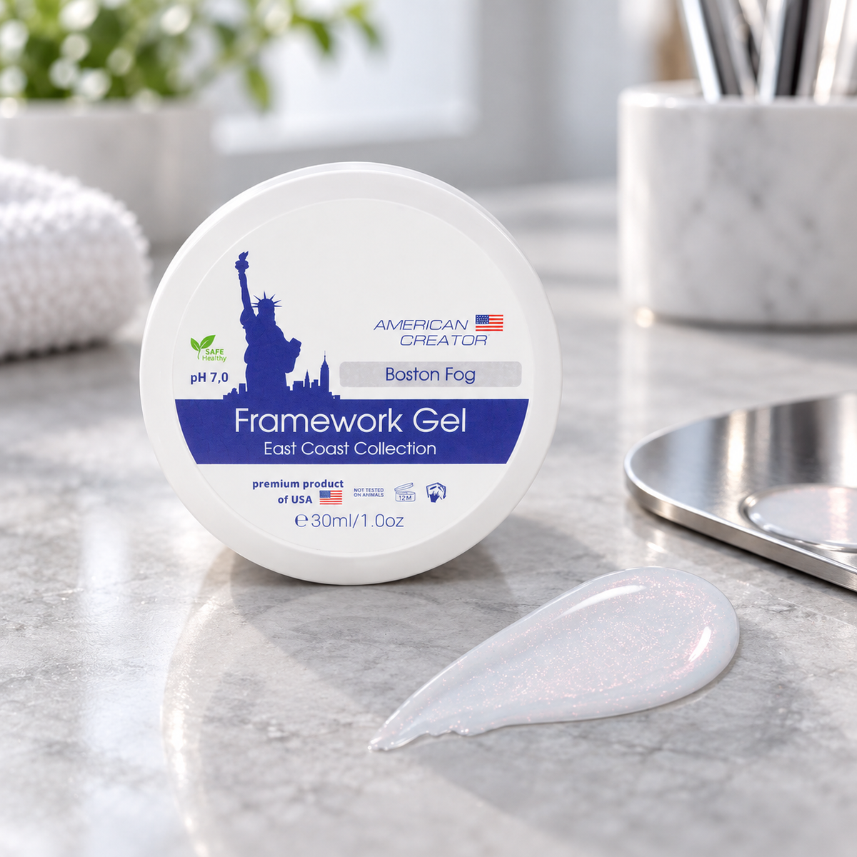 American Creator Framework Gel Boston Fog 30 ml com amostra da cor em ambiente profissional de manicure
