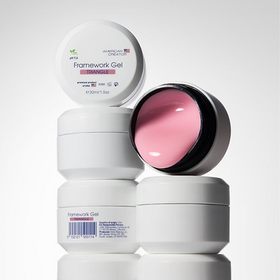American Creator Framework Gel Triangle 30 ml em composição com boiões abertos e fechados
