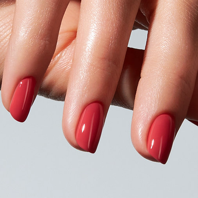 Resultado em unhas com Color Gel Aviso American Creator vermelho coral brilhante