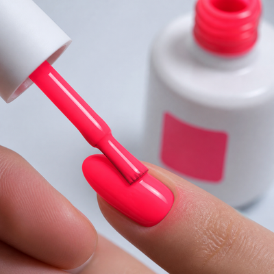 Aplicação do Color Gel Bliss American Creator rosa coral na unha
