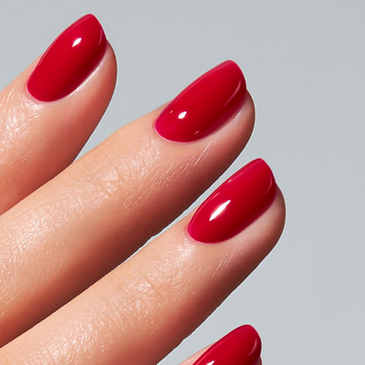 Unhas com Color Gel Cardinal American Creator vermelho vivo brilhante