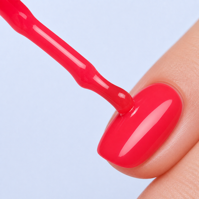 Aplicação do Color Gel Chilli American Creator rosa vermelho vivo na unha
