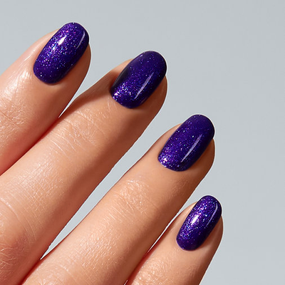 Unhas com Color Gel Collapsar American Creator roxo glitter brilhante