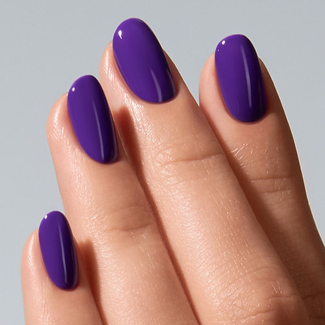 Unhas com Color Gel Glut American Creator roxo intenso brilhante