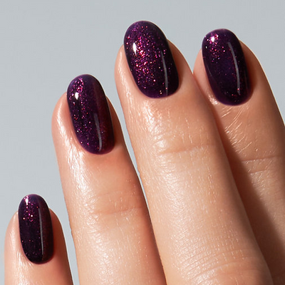 Unhas com Color Gel Ignite American Creator em ameixa escuro com glitter rosa brilhante