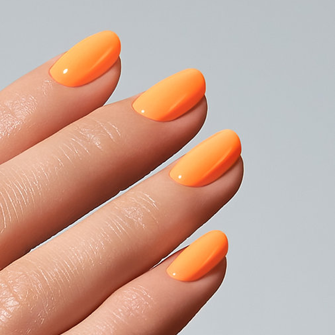 Color Gel Salmon American Creator em unhas laranja salmao vivo brilhante