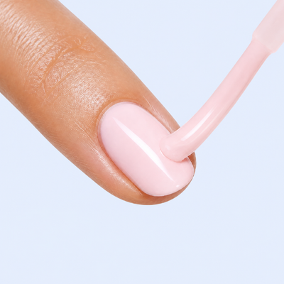 Aplicação do Color Gel Shell American Creator em unha rosa concha leitoso