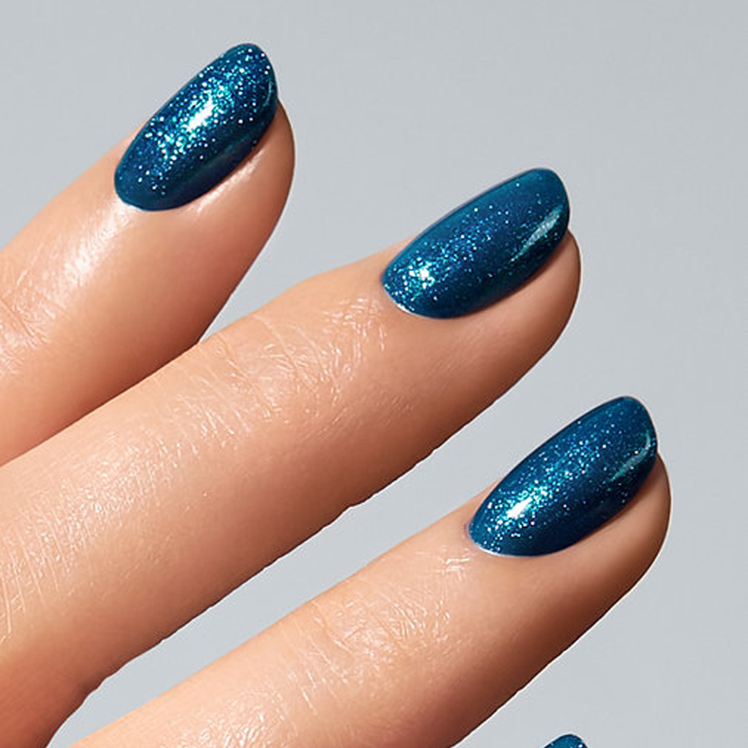 Unhas com Color Gel Sphere American Creator em azul glitter brilhante