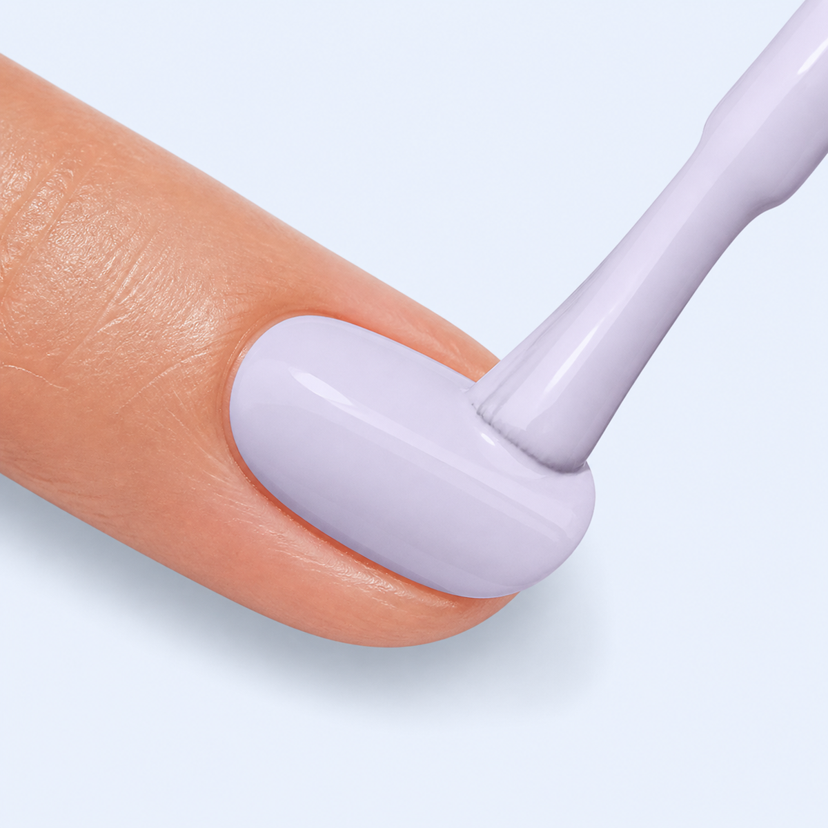 Aplicacao do Color Gel Stark American Creator em unha lilas frio claro