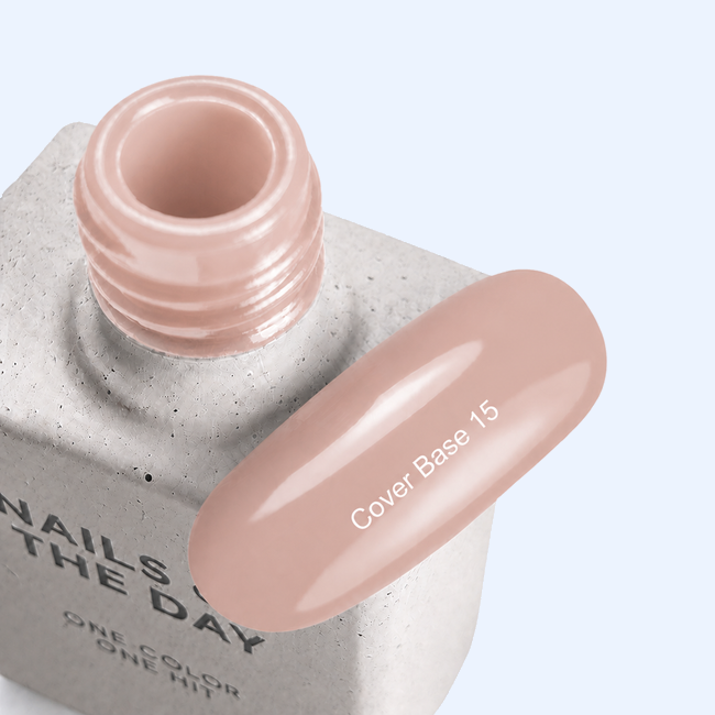 Cover Base 15 Nails Of The Day em tom nude natural