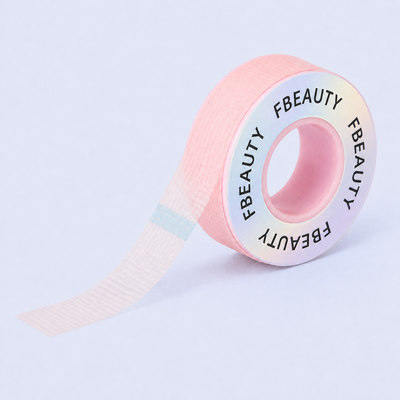 Detalhe da FB Lash Tape rosa em silicone