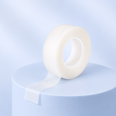 Fita adesiva transparente em plástico 1,2 cm em pedestal