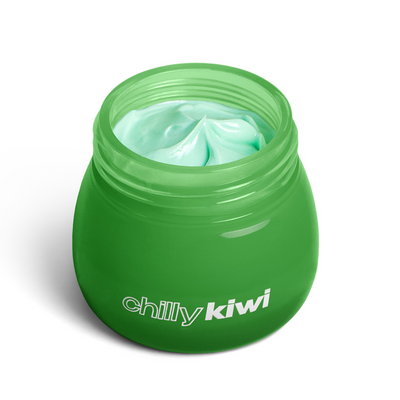 Removedor de pestanas em Mousse Lashy Lovely — Chilly Kiwi, boião aberto com a textura do produto