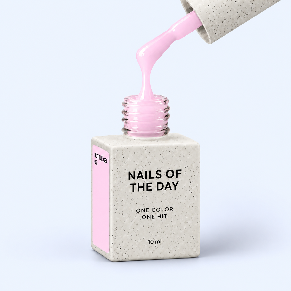 Bottle Gel 02 Nails Of The Day 10 ml em tom rosa pálido leitoso na vista principal