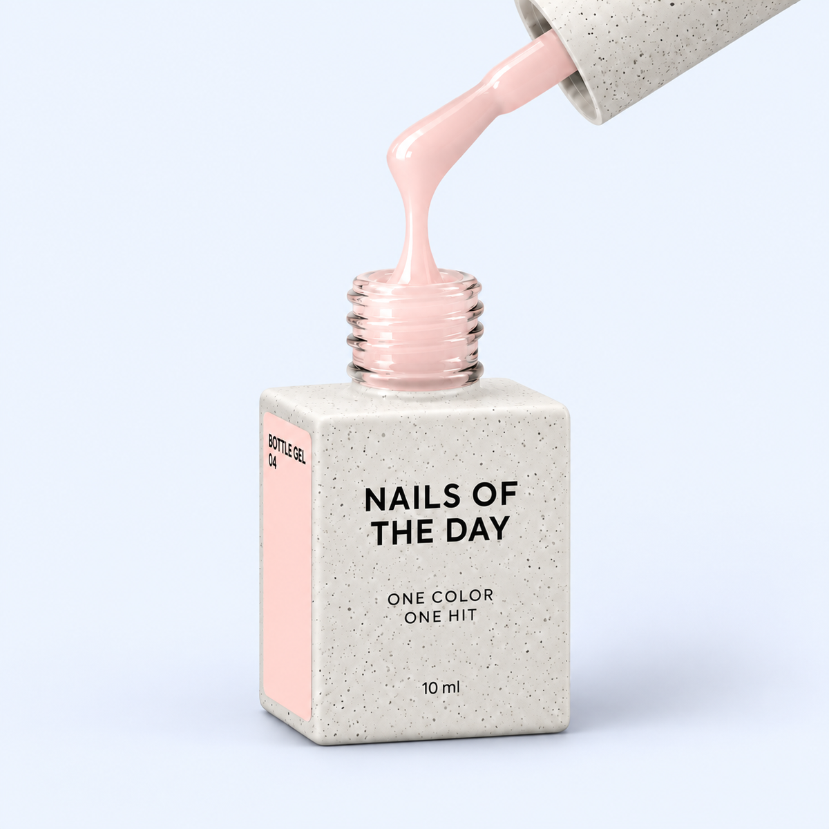 Bottle Gel 04 Nails Of The Day 10 ml em tom bege leitoso com subtom pêssego na vista principal