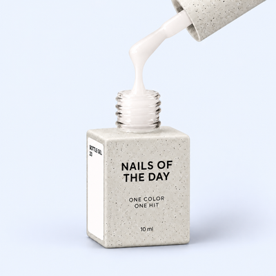 Bottle Gel 23 Nails Of The Day 10 ml em tom branco leitoso semitransparente na vista principal