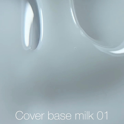 Textura leitosa fria e translúcida da Cover Base Milk 01 Nails Of The Day