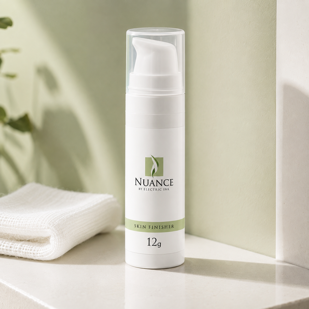 Nuance Skin Finisher 12 g — fotografia de produto gerada individualmente em cenário profissional; SKU CO40508