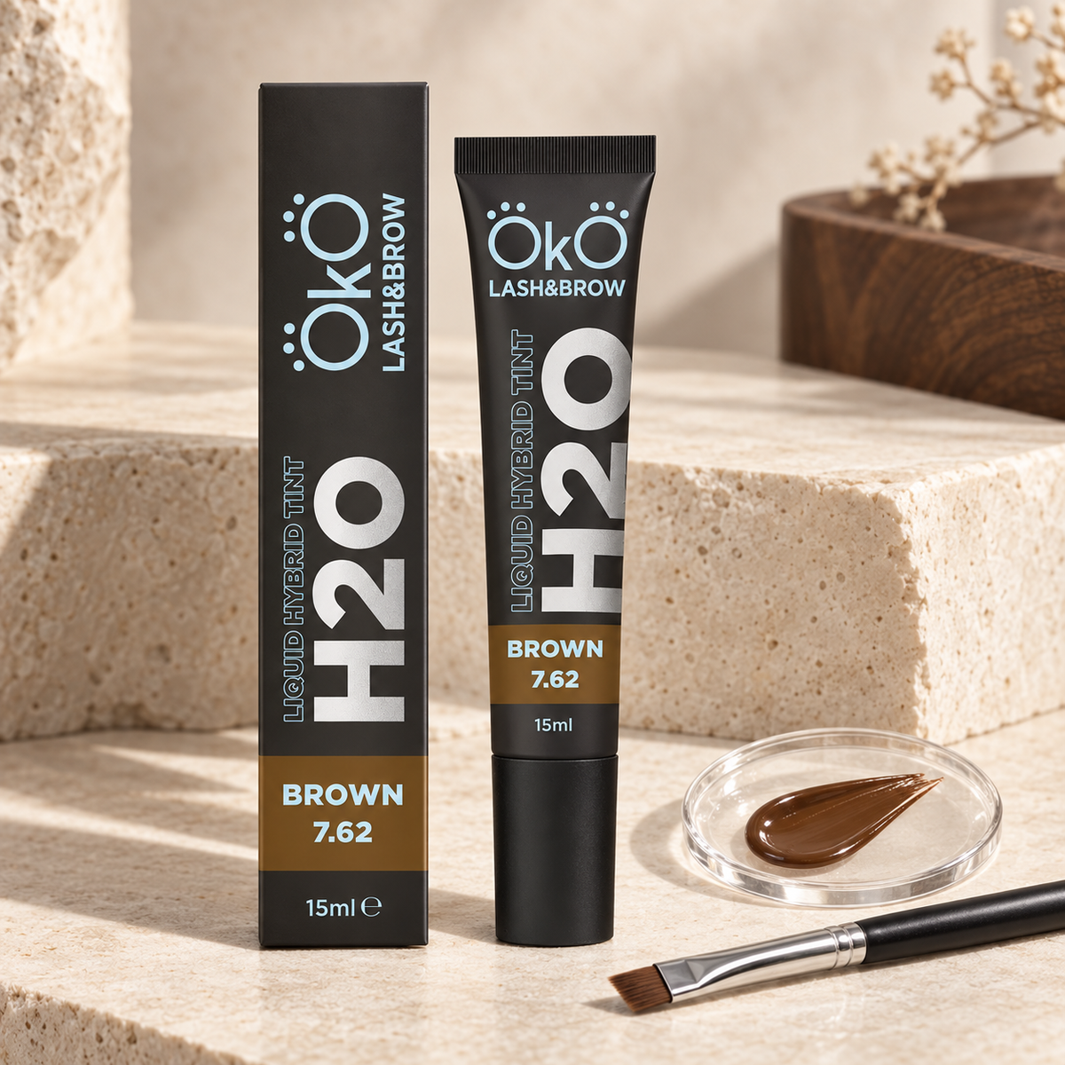 OKO Tinta Líquida Híbrida H2O Brown 7.62 — frasco e amostra da cor Brown 7.62