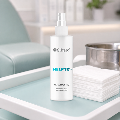 Silcare Help To líquido queratolítico 200 ml apresentado em cenário de pedicure