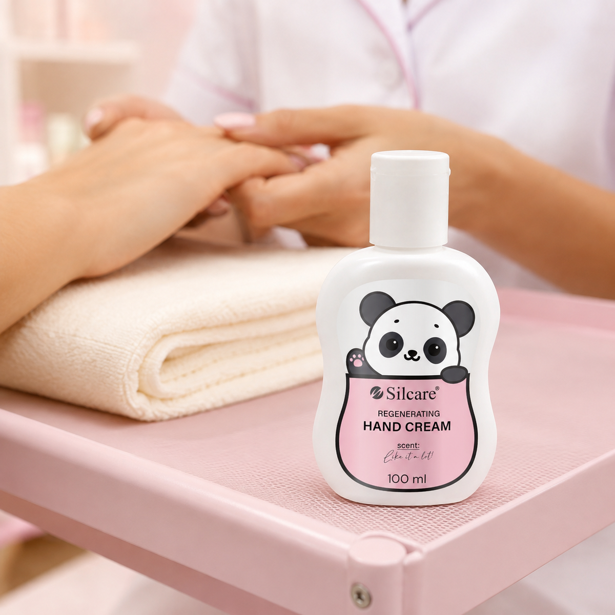 Silcare Panda creme regenerador 100 ml num ambiente de cuidado das mãos
