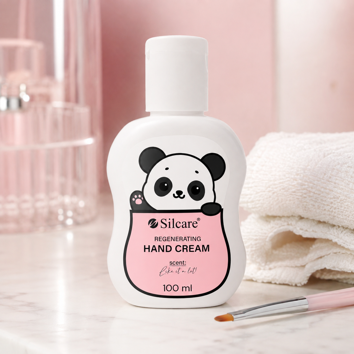 Silcare Panda creme regenerador de mãos 100 ml apresentado em cenário de produto
