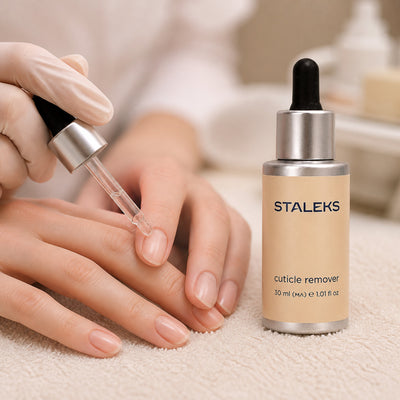 Removedor de cutículas Staleks treat.s 30 ml — em utilização