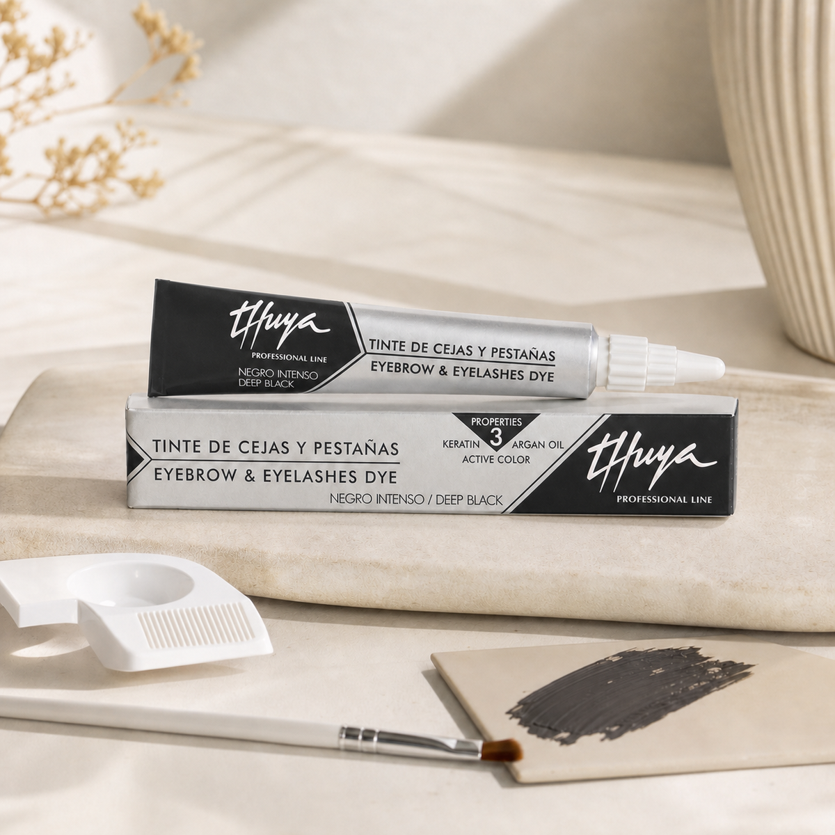 Tinta Deep Black Thuya em ambiente profissional de coloração