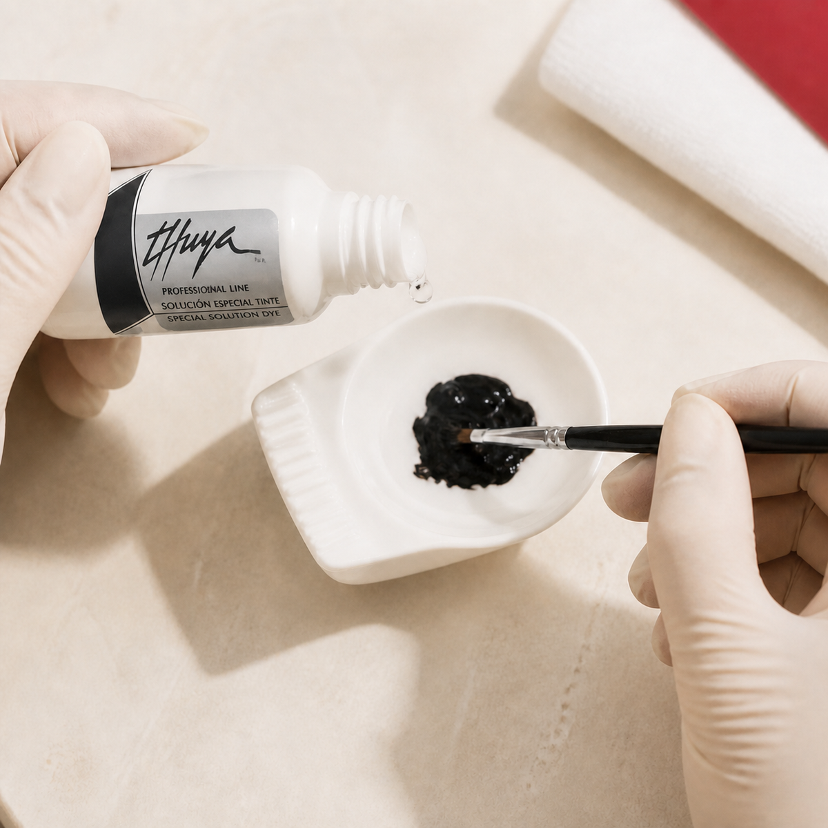 Preparação profissional de tinta com Oxidante Líquido Thuya